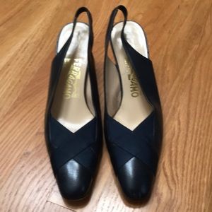 🔥Salvatore Ferragamo navy leather shoes, s.71/2AA